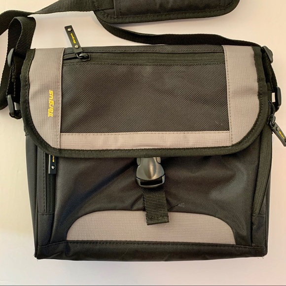 Targus Laptop/Tablet Bag - Picture 3 of 7